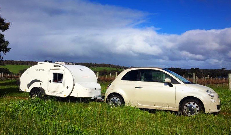 19-Caretta-1500-go-cross-country-frei-stehen-autark-wild-campen-komfort-schlafen-mini-caravans-kleine-wohnwagen-escape-to-nature.jpg
