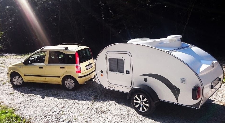 30-Caretta-1500-go-cross-country-frei-stehen-autark-wild-campen-komfort-schlafen-mini-caravans-kleine-wohnwagen.jpg
