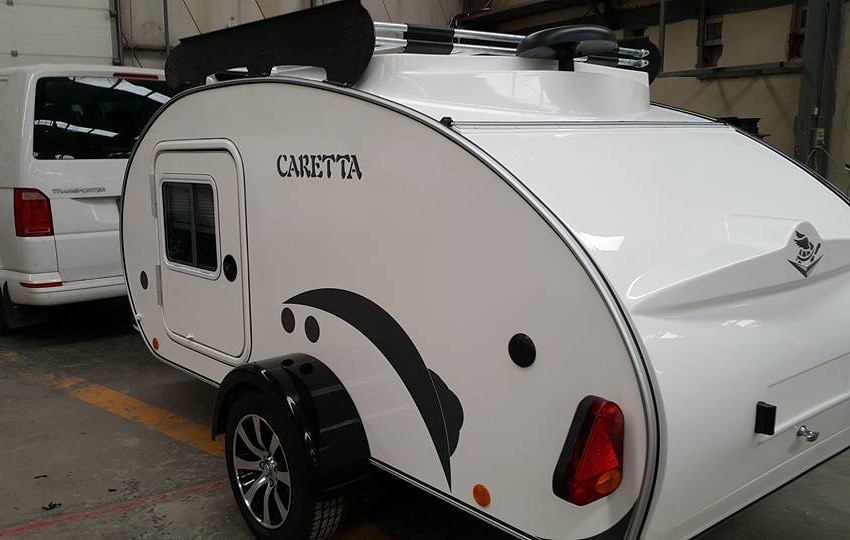 7-Caretta-1500-adventure-go-cross-country-frei-stehen-autark-wild-campen-komfort-schlafen-mini-caravans-kleine-wohnwagen-contra-hotel-pro-camp.jpg