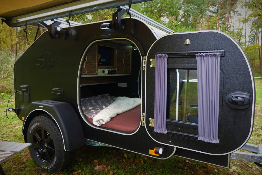 4-x-line-xline-lifestyle-camper-lifestylecamper-teardrop-caravan-kleiner-mini-wohnwagen-camping-adventure_900x600px.jpg